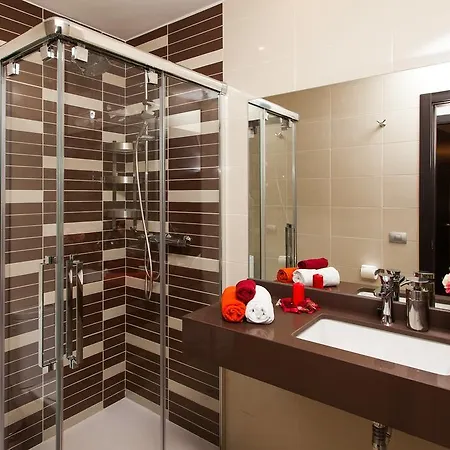 Urban By Vacanzy Collection *